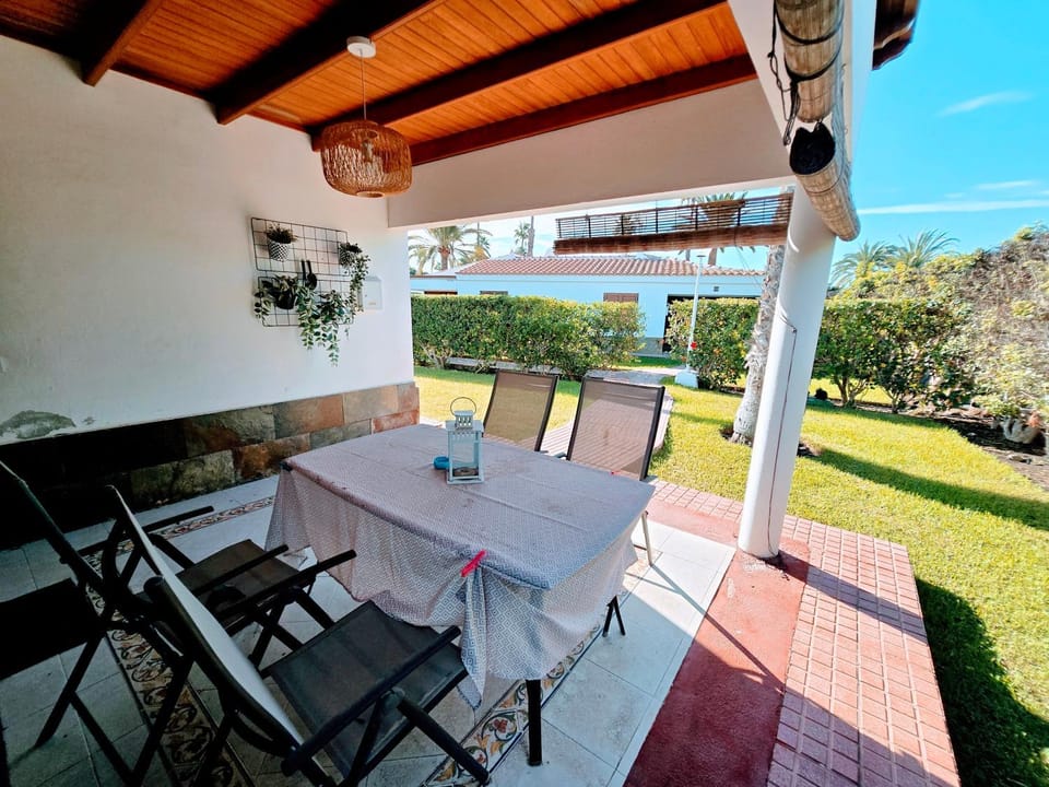 Balcony/Terrace, Seating area, Dining area, Garden view