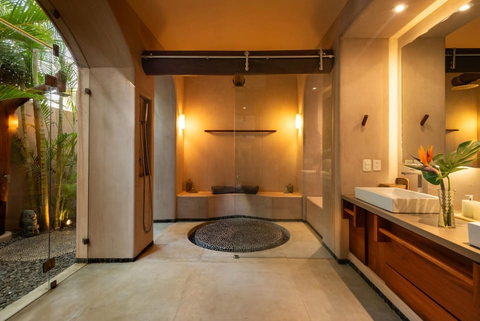 Luxury Beachfront Villa House in Troncones