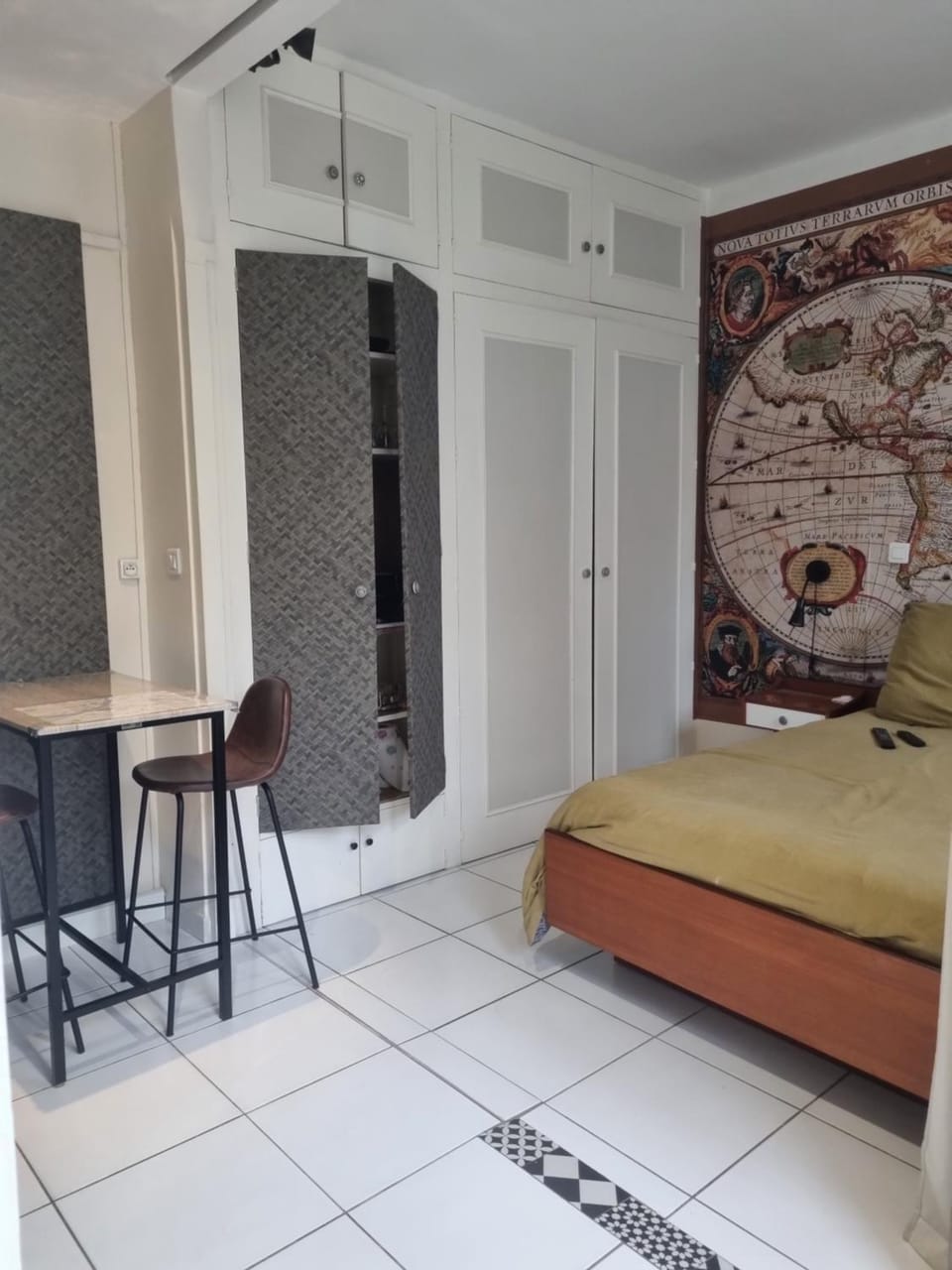 Gare - La Blancheraie Bed and Breakfast in Angers