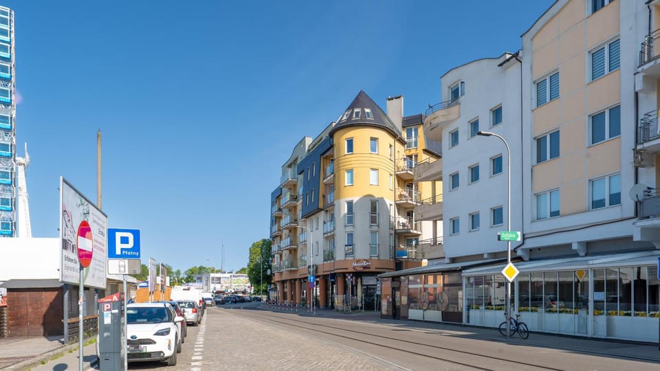 Property building, Neighbourhood