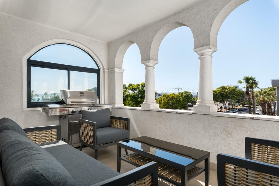 Warwick Mansions 12 Apartment in Cape Town