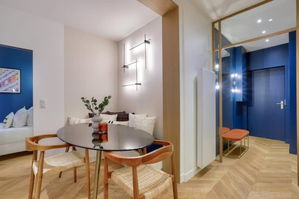Bel appartement d'architecte au coeur de Paris Apartment in Paris