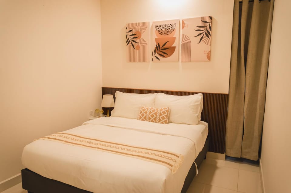 Bed, Bedroom, wardrobe, air conditioner