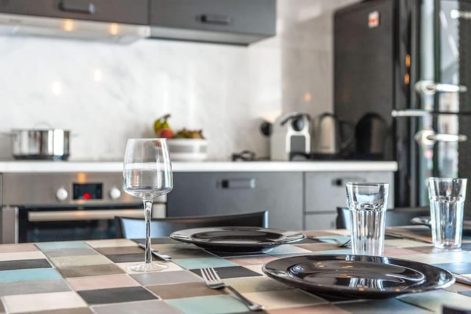 Stylish 2bed home in Syntagma area Apartment in Athens