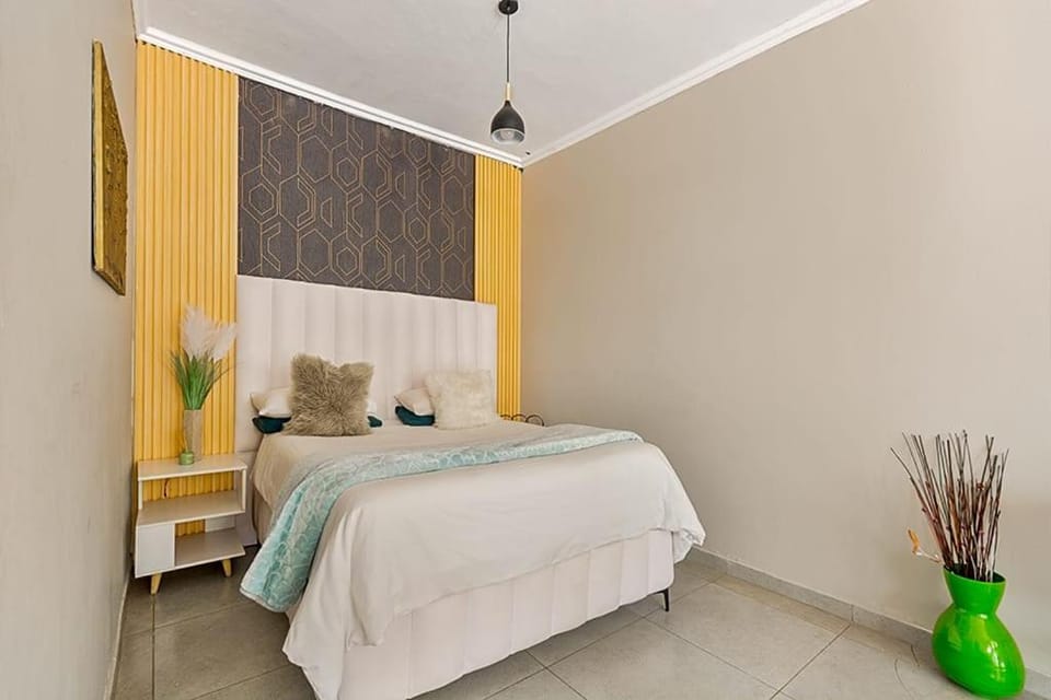 Mmanokeng Suit Apartment in Sandton