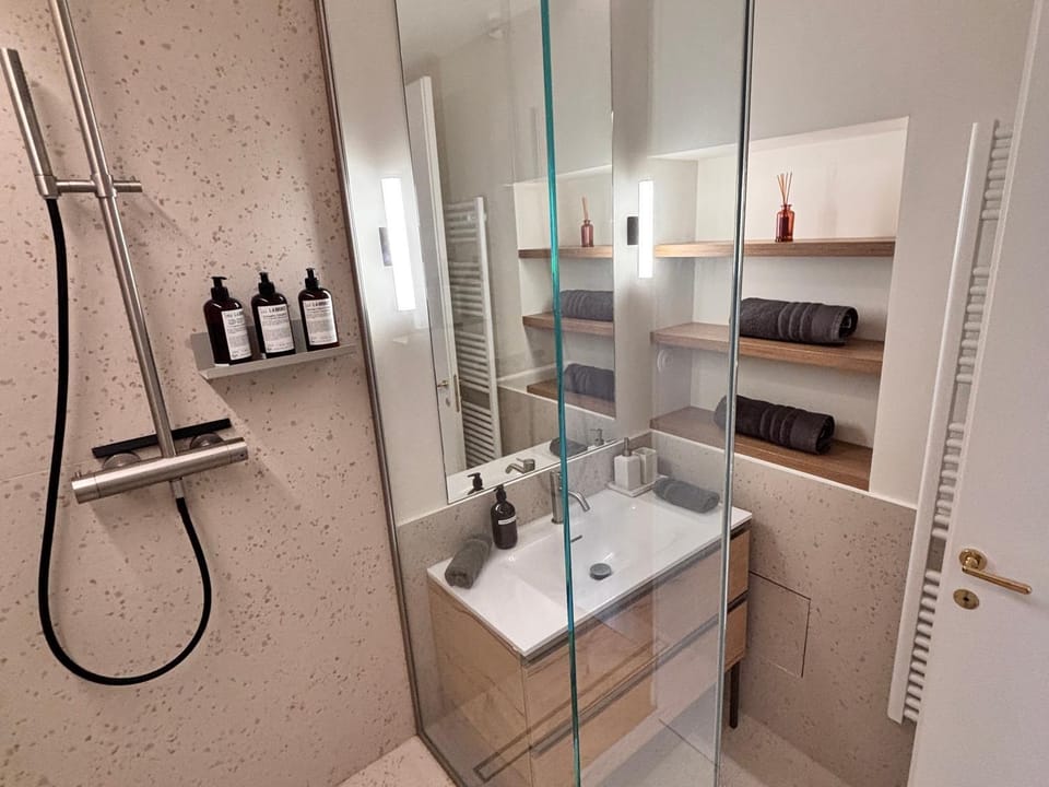 Shower, Bathroom