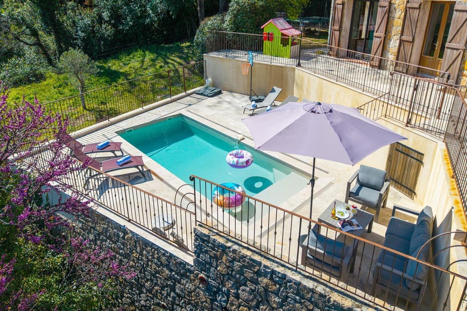 Pool view, Swimming pool