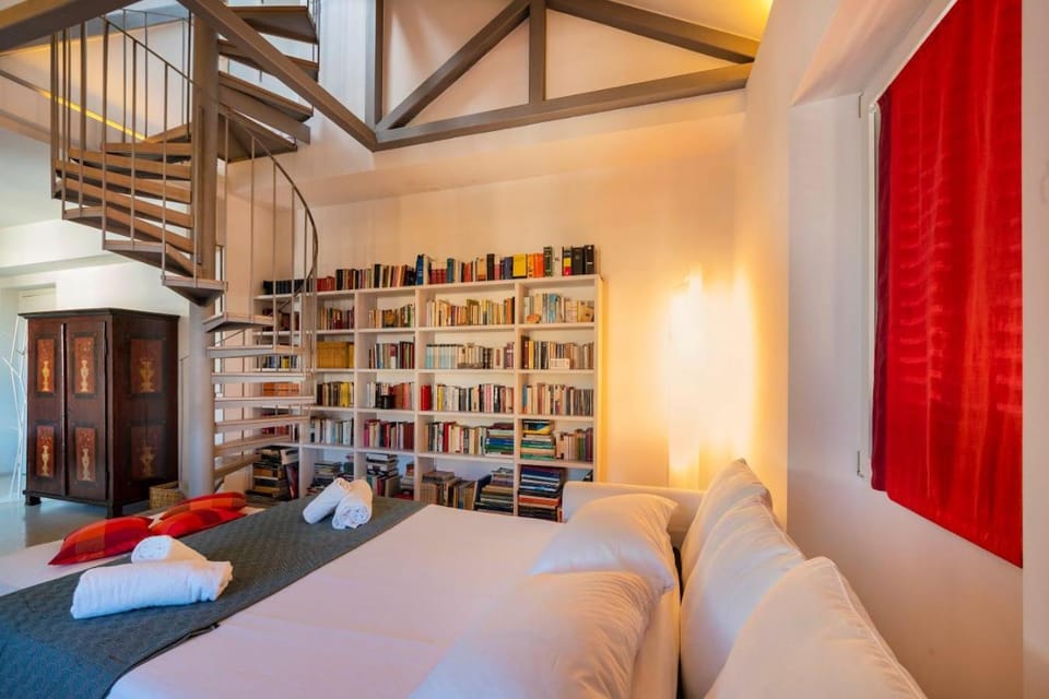 Living room, Photo of the whole room