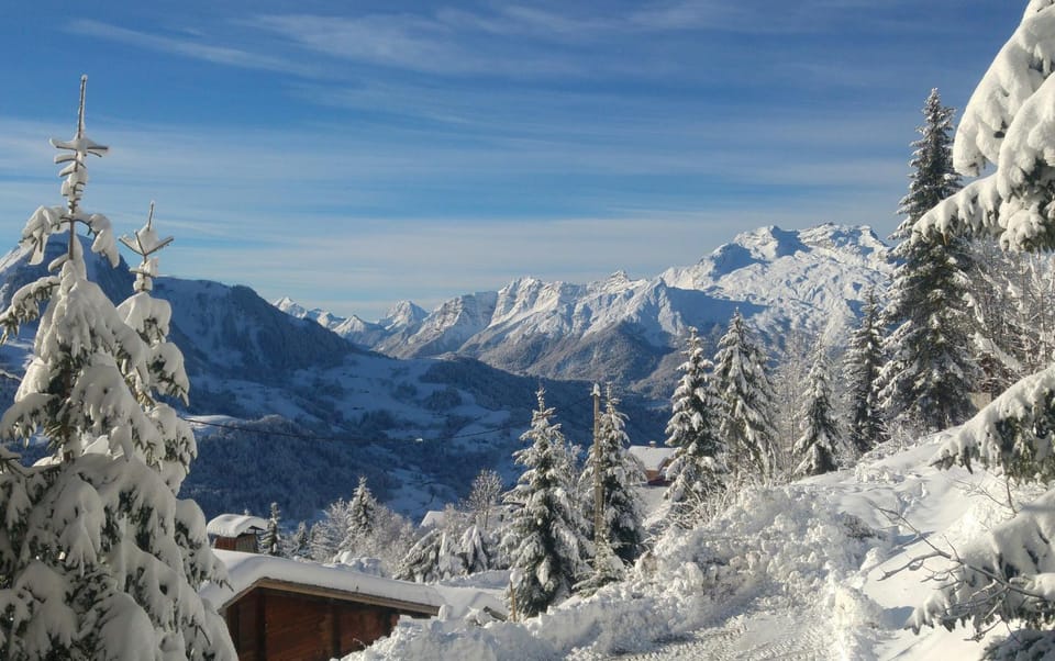 Nearby landmark, Day, Winter, Mountain view