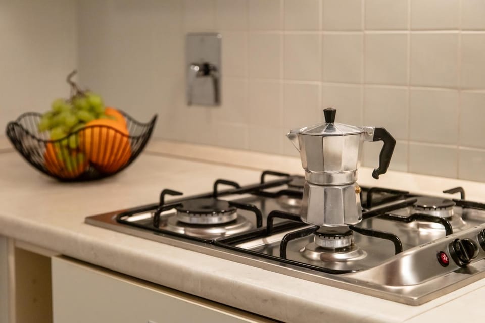 Coffee/tea facilities, Kitchen or kitchenette