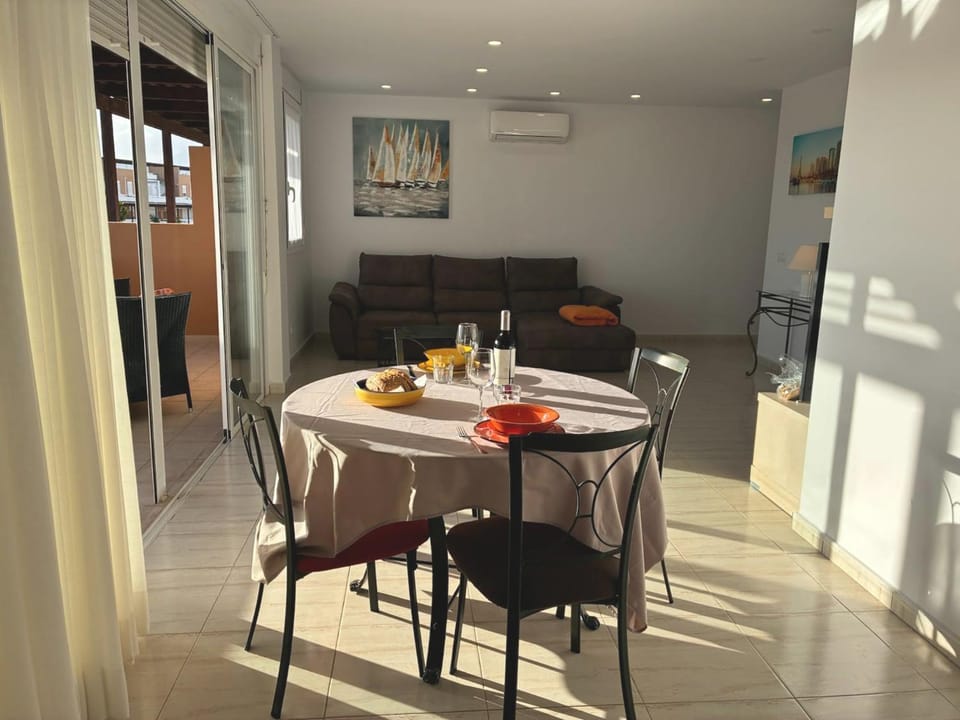 TV and multimedia, Living room, Dining area, air conditioner