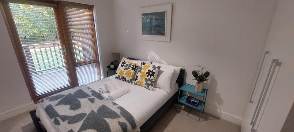 Elegantly Refurbed 2BD in Shankill - 3km from Bray Apartment in Dublin