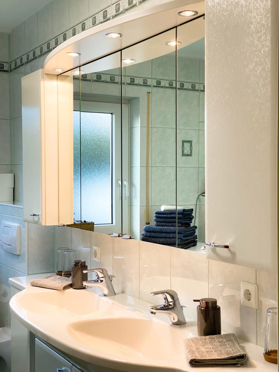 Bathroom, towels