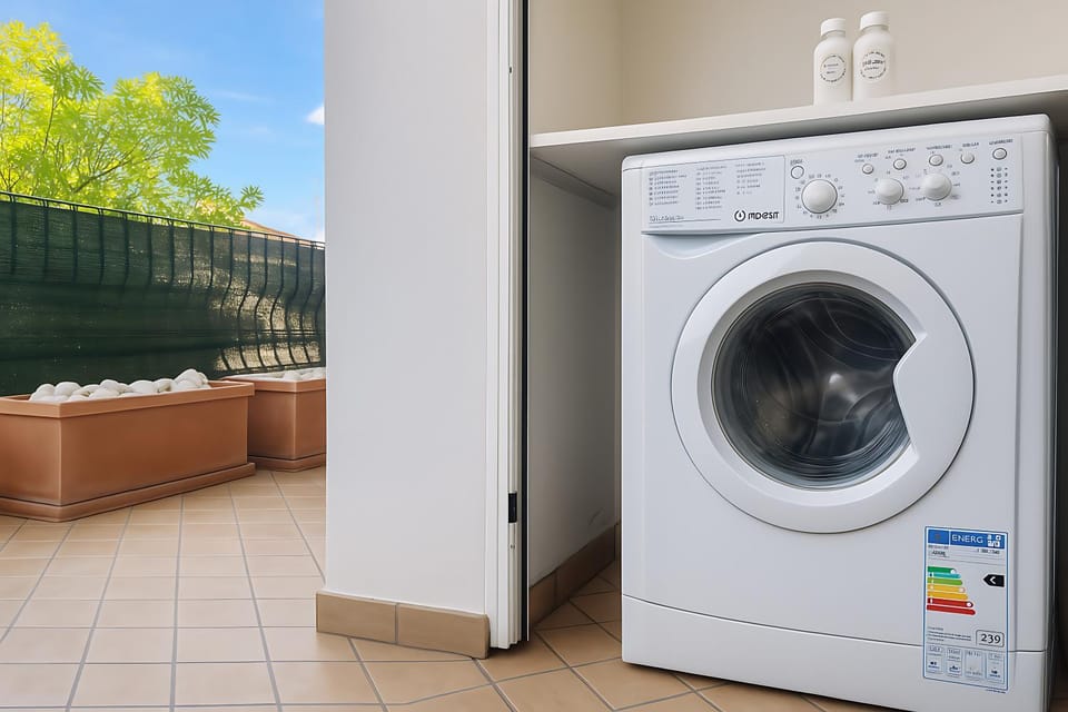 Balcony/Terrace, washing machine