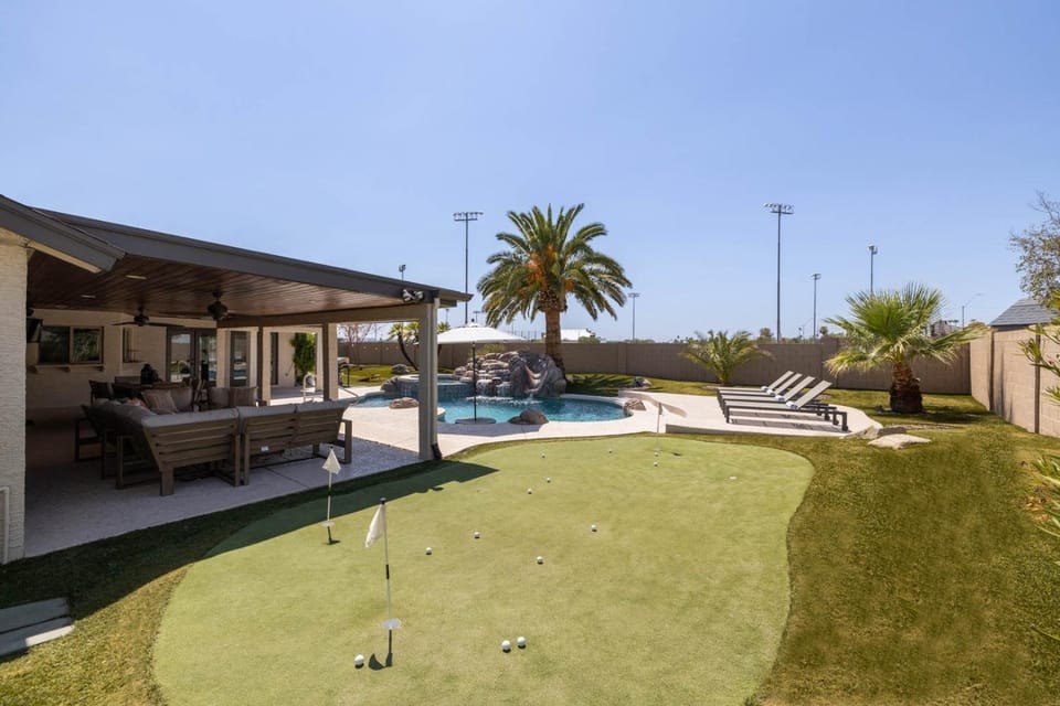 Scottsdale Dreamland: Heated Pool, Spa, Games and Golf House in Scottsdale