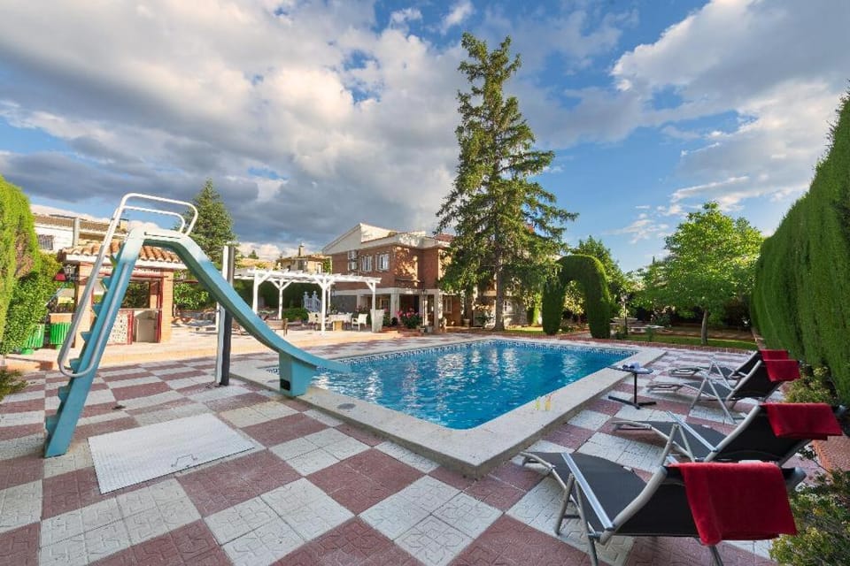 Swimming pool