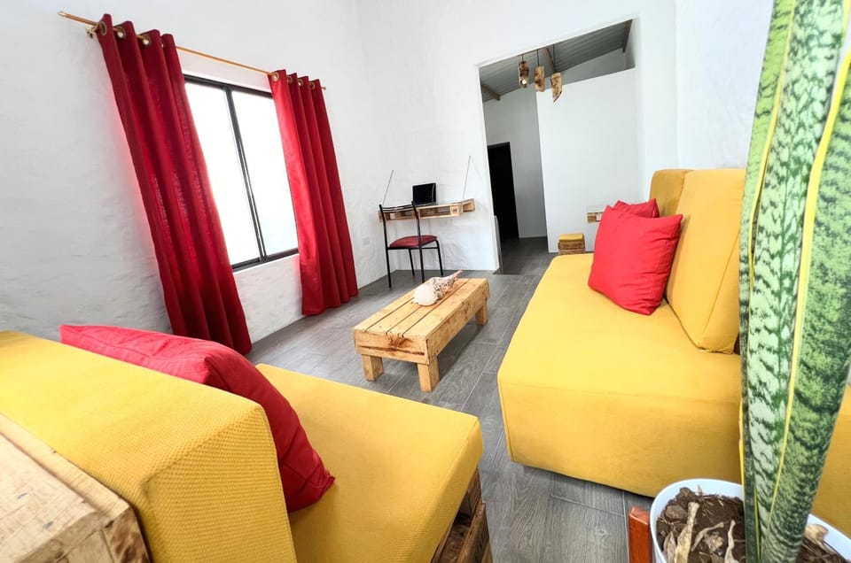 Living room, Photo of the whole room
