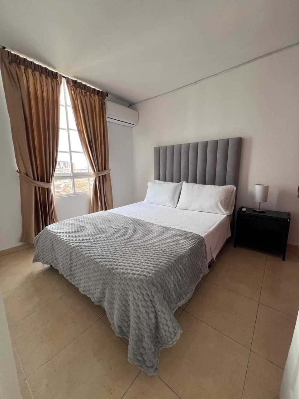 Edificio Las Vegas Apto privado a 15 min de Clínica Valle del Lili y Univalle a 5 min de Unicentro Apartment in Cali