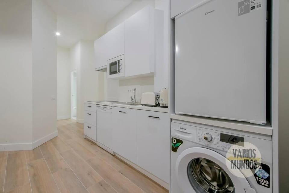 Kitchen or kitchenette, washing machine