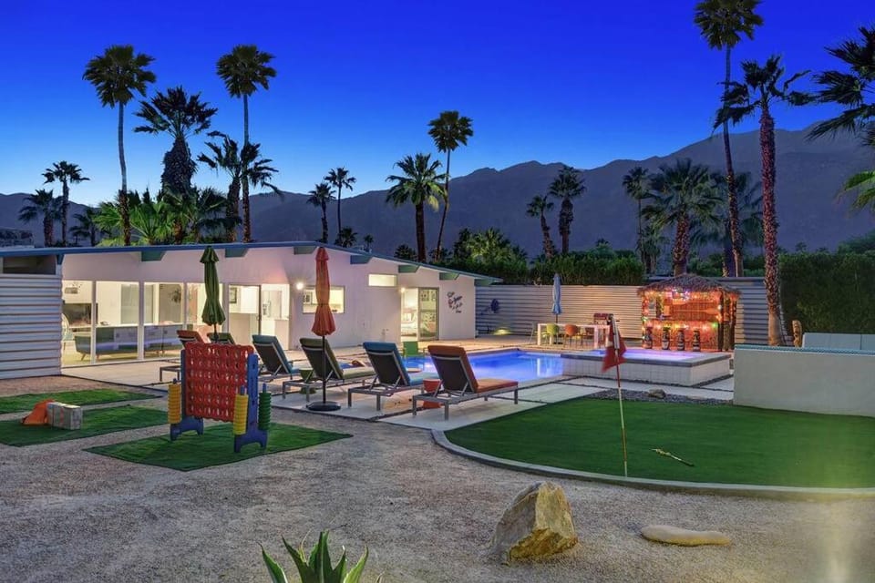 Patio, Mountain view, Swimming pool