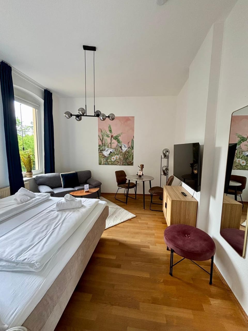 TV and multimedia, Living room, Dining area, Bedroom