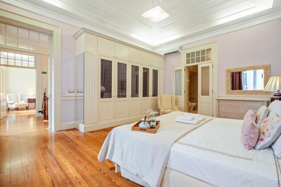 Bed, Photo of the whole room, Bedroom, towels, wardrobe