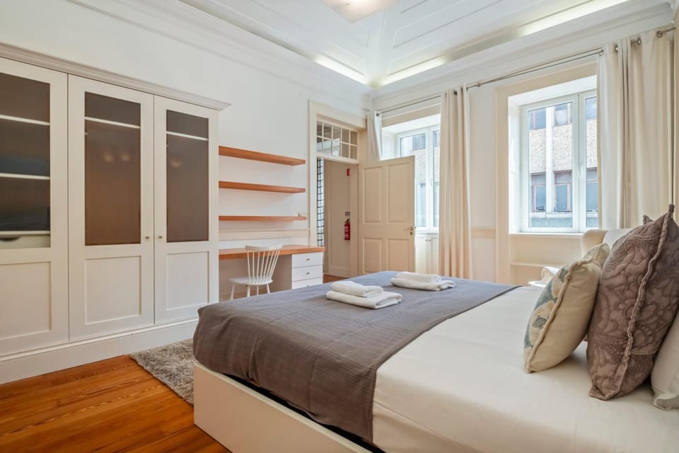 Bed, Photo of the whole room, Bedroom, towels, wardrobe