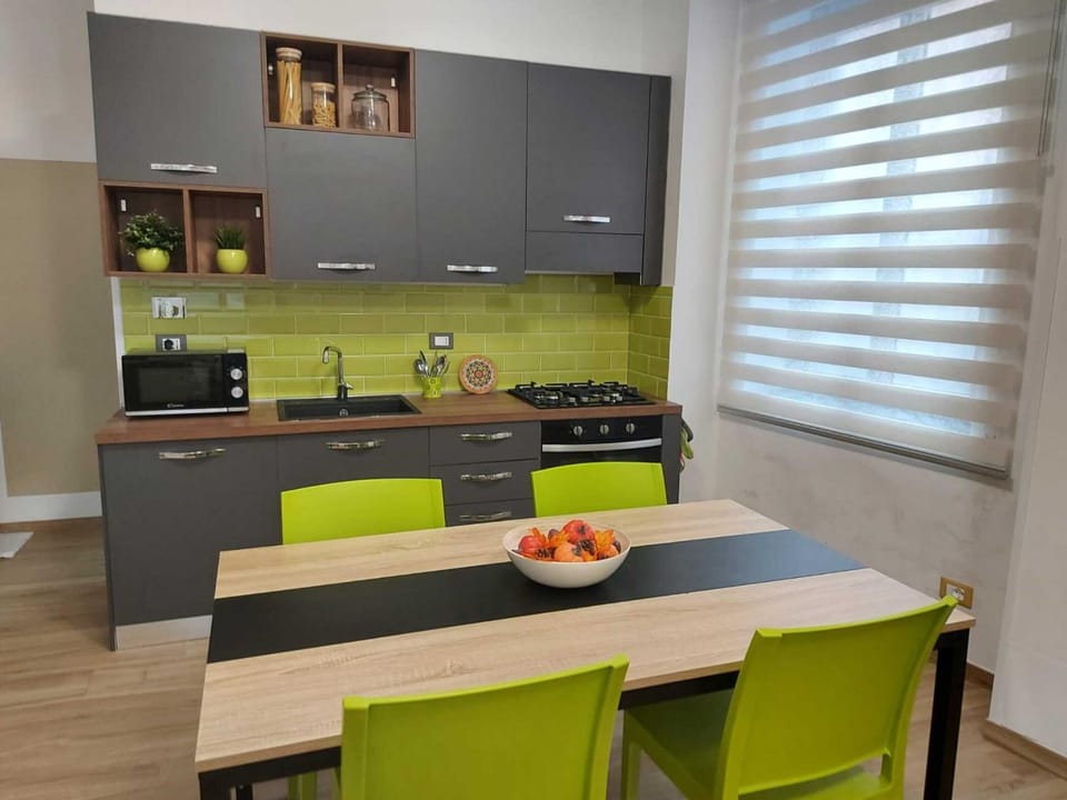Dining area, microwave, oven, stove, kitchen