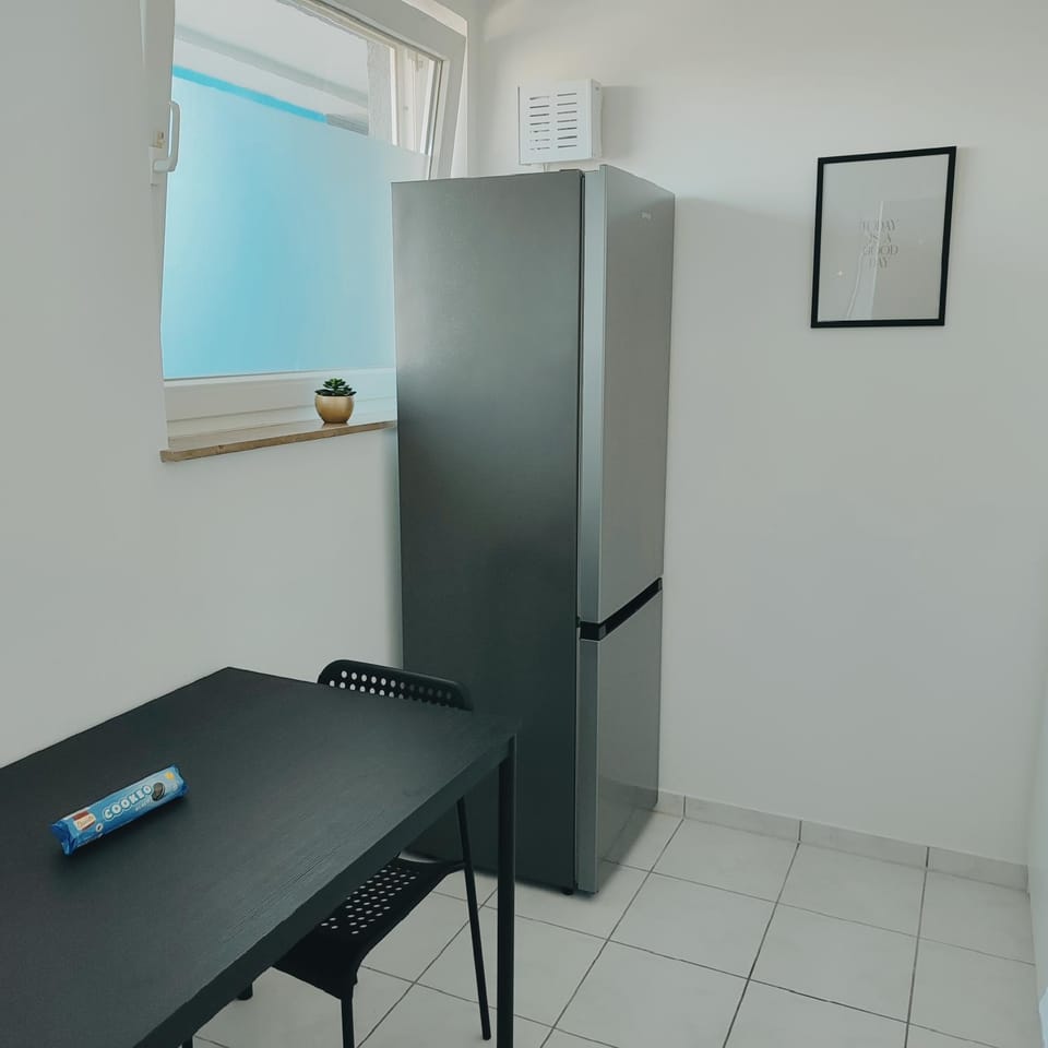 Monteurwohnung Ferienwohnung Business Appartement rechts Langenfeld Apartment in North Rhine-Westphalia