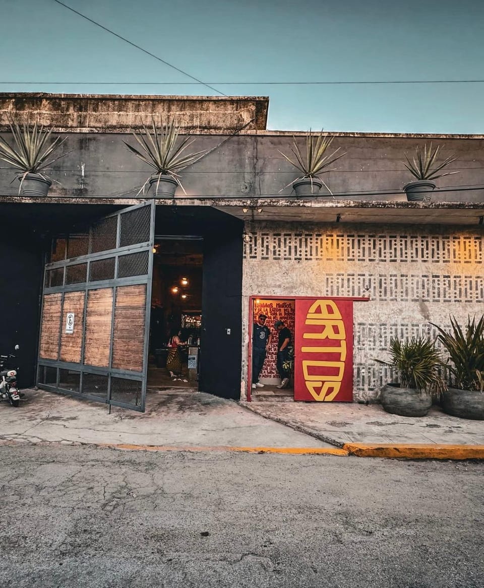 Property building, Facade/entrance