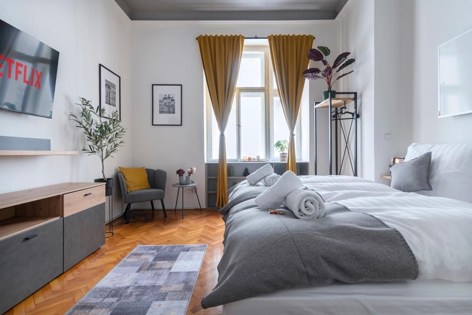 Bed, Bedroom