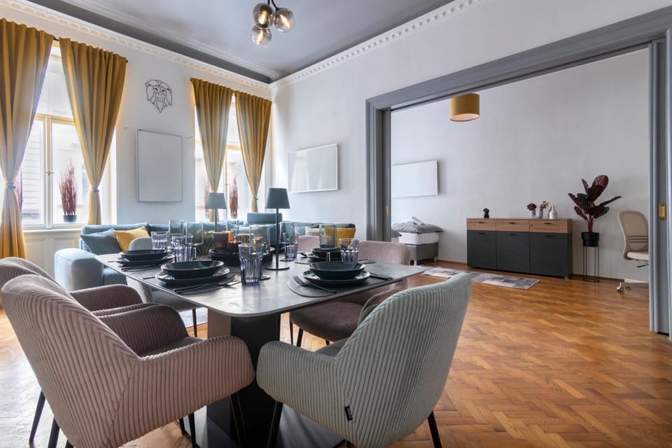 Living room, Seating area, Dining area
