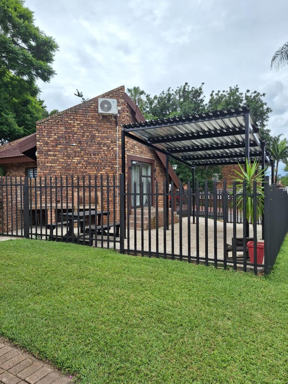 Edel's Nest Nelspruit Apartment in South Africa
