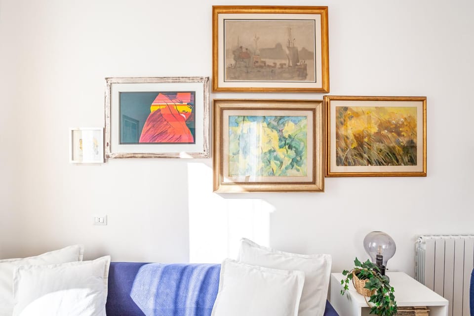 Bed, Photo of the whole room, Decorative detail, Bedroom