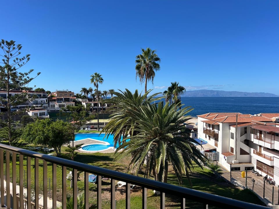 Property building, Day, Natural landscape, View (from property/room), Balcony/Terrace, Pool view, Sea view, Swimming pool