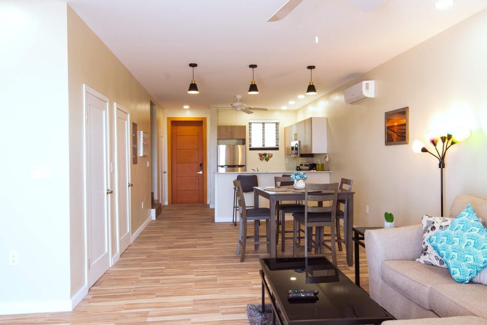 Kitchen or kitchenette, Living room, Dining area