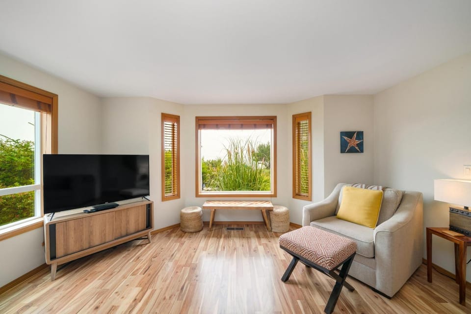 Dune's Edge MCA#1045 House in Manzanita