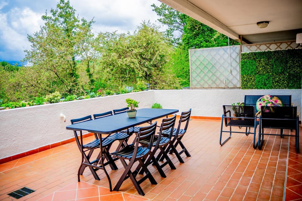 Property building, Day, View (from property/room), View (from property/room), Balcony/Terrace, Dining area, Hiking, Hiking, Landmark view, Landmark view, Mountain view, Mountain view, Quiet street view