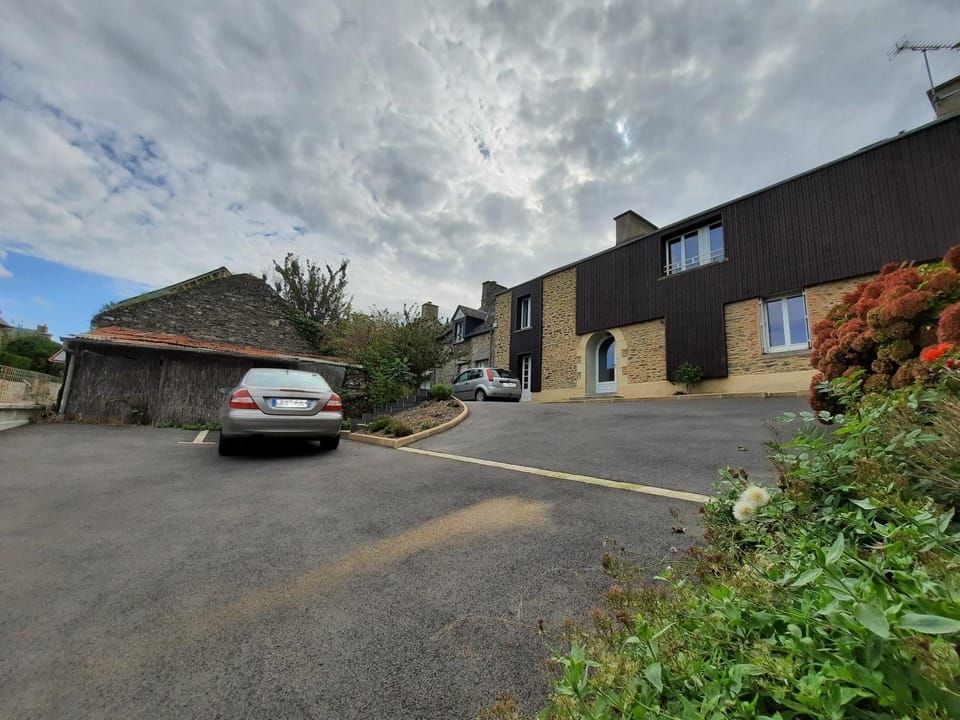 Property building, Street view, Parking