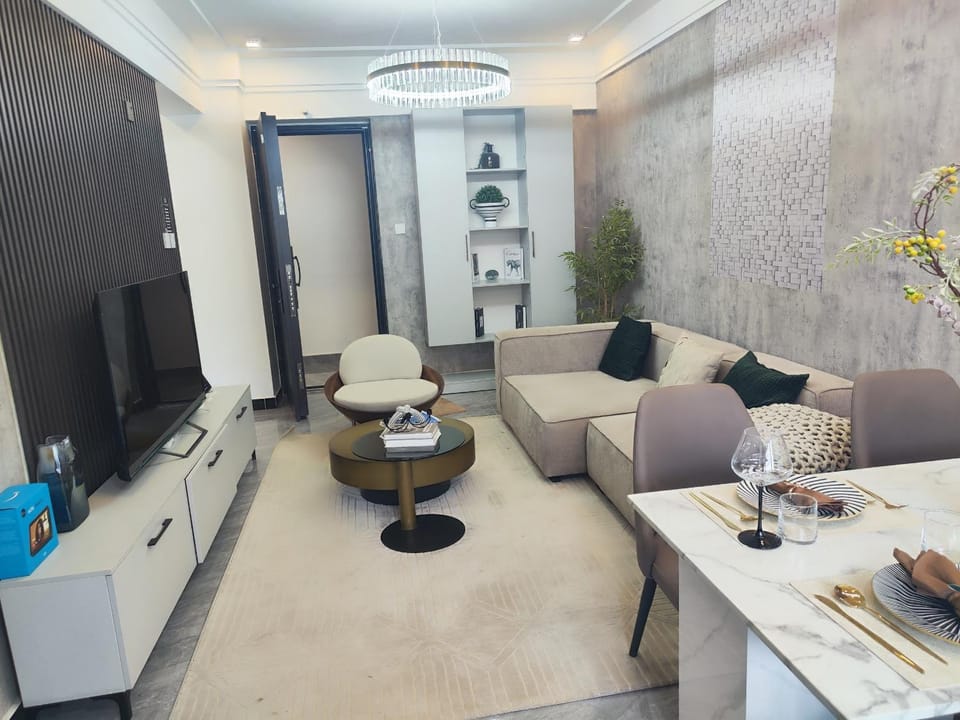 Self Catering Nest - Heated Pool, Netflix, Airport Pick Up Apartment in Nairobi County