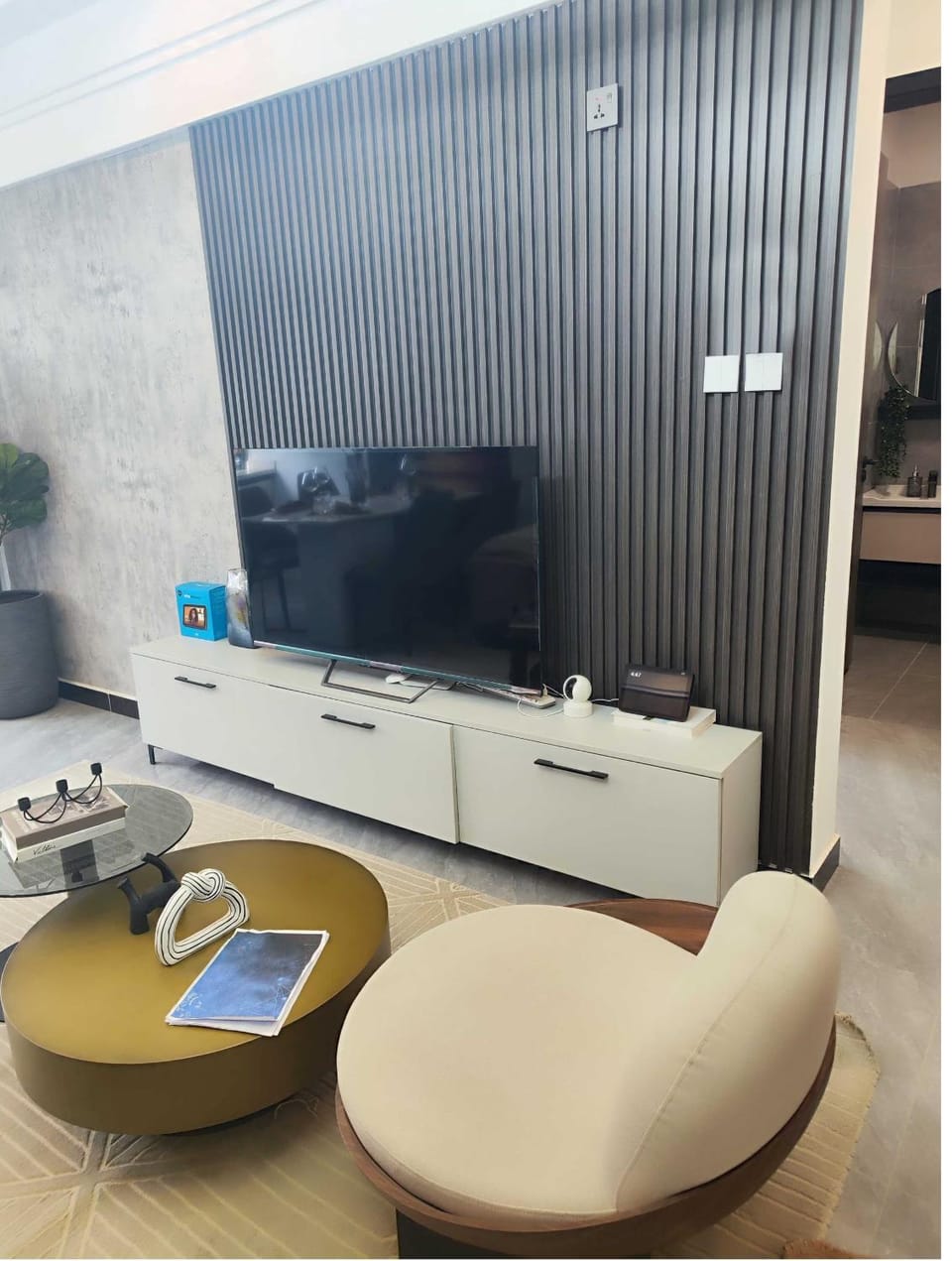 Self Catering Nest - Heated Pool, Netflix, Airport Pick Up Apartment in Nairobi County