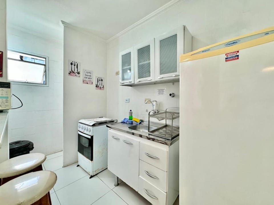 Kitchen or kitchenette, oven, stove