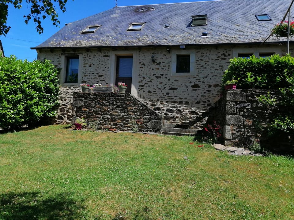 Vieille grange rénovée House in Argentat-sur-Dordogne