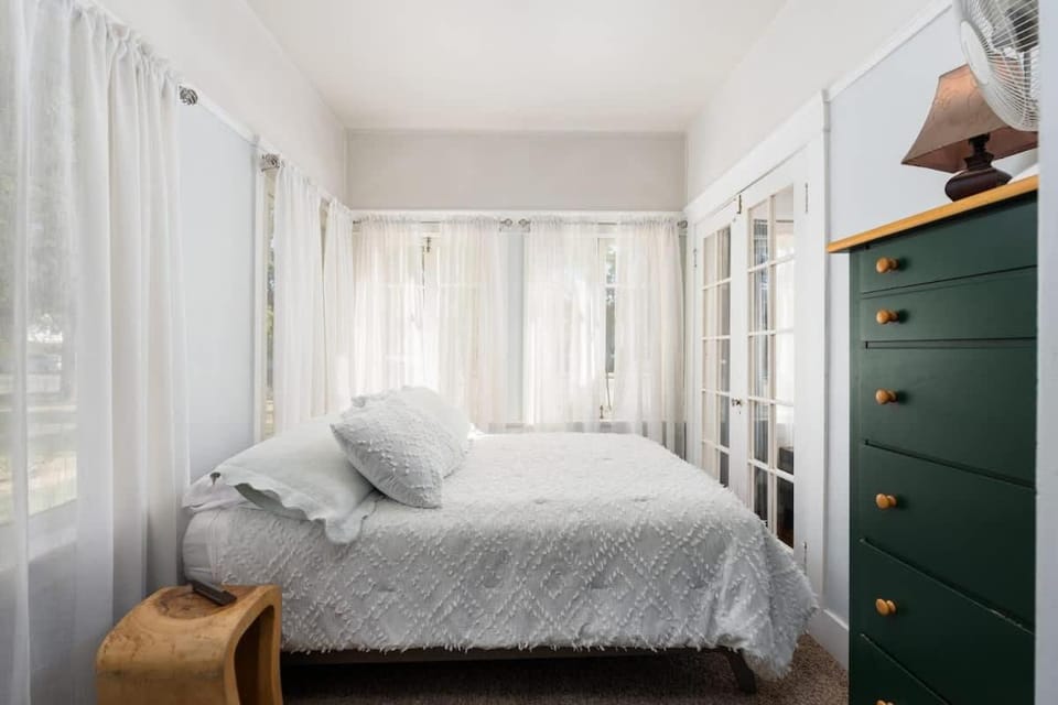 Classic Historic downtown perfection! House in Bakersfield