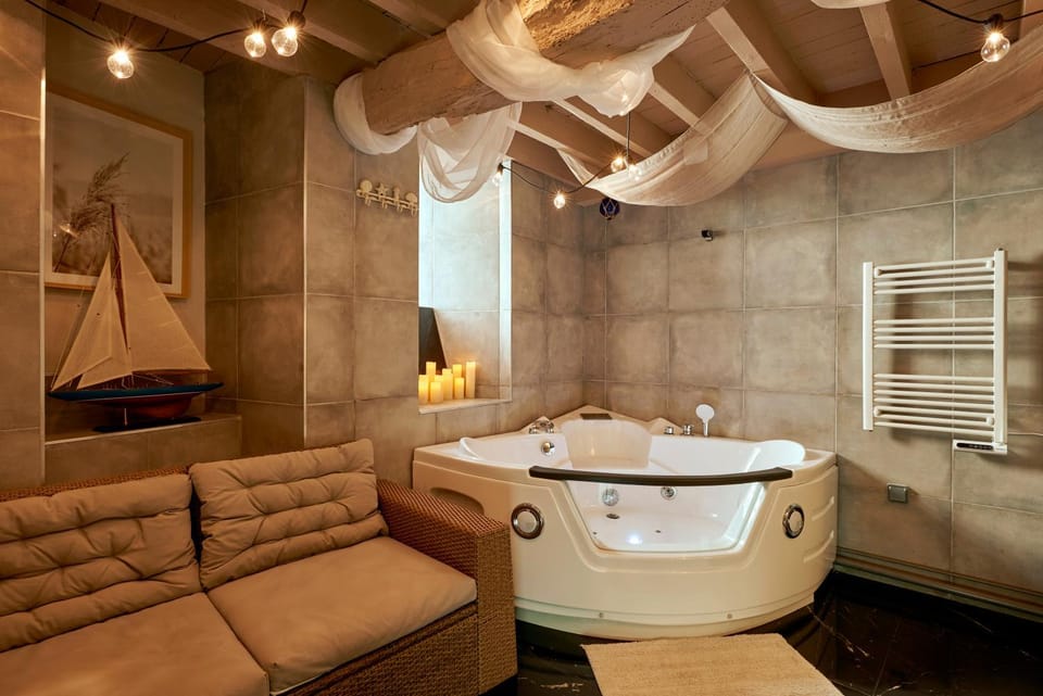Hot Tub, Spa and wellness centre/facilities