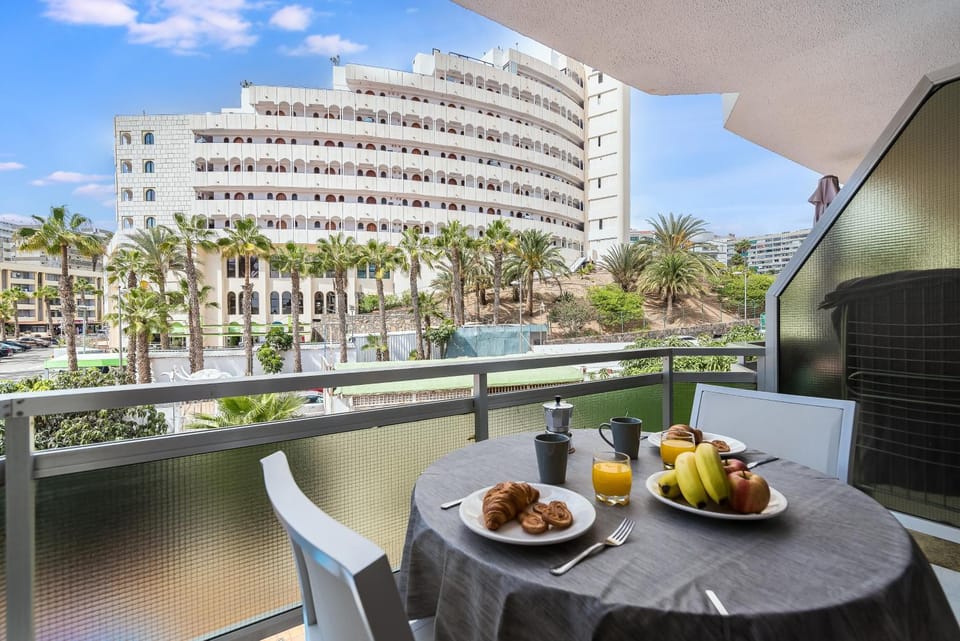 Paradise Canarian Breeze Suite Apartment in Maspalomas