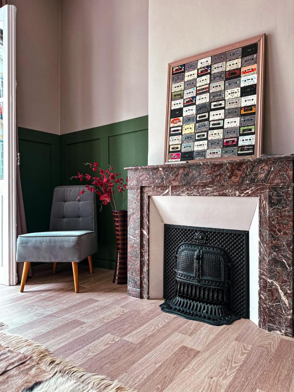 Living room, fireplace