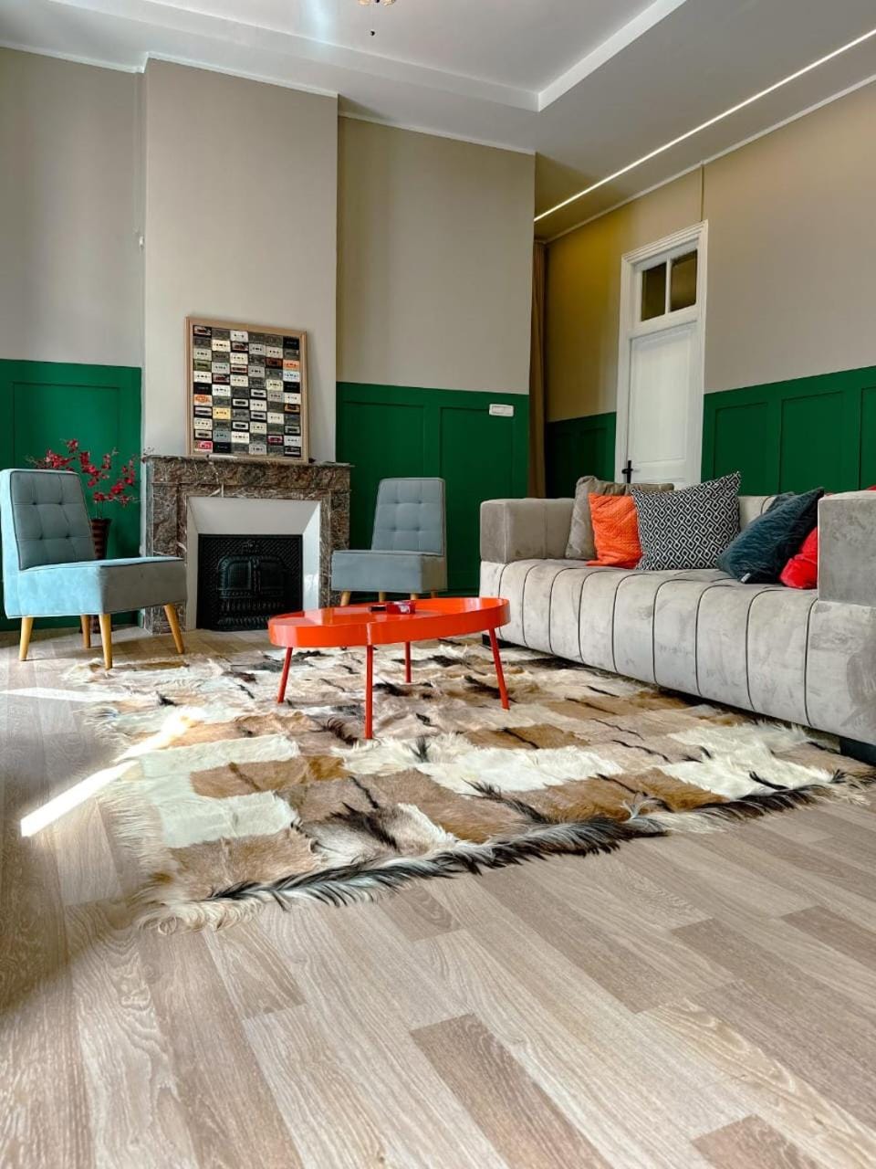Living room, Seating area