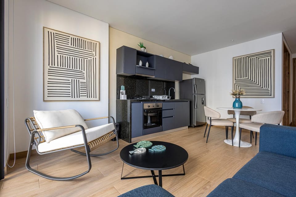 Kitchen or kitchenette, Seating area