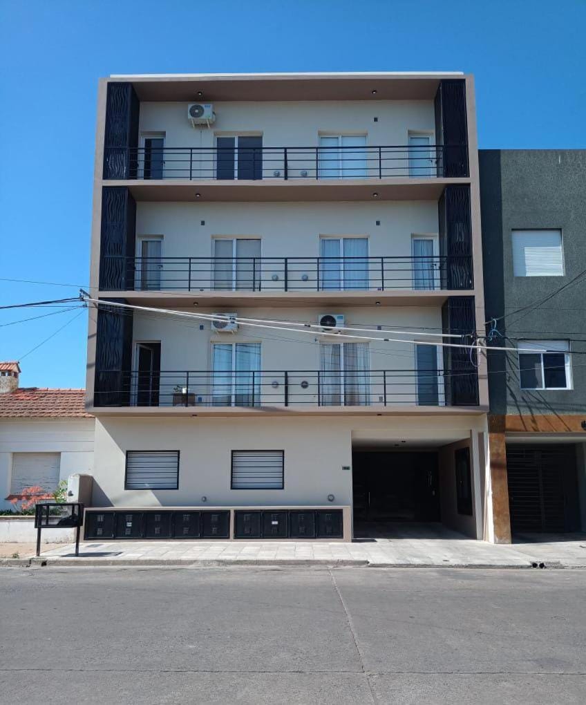 Lugar Encantado Con Estacionamiento Gratuito 2 Apartment in Olavarría